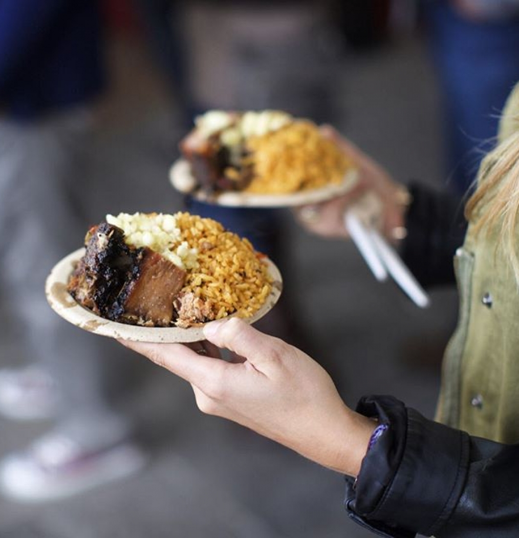 Double fisting #lechon by #LaPirana! From our #lechonasado at @robertaspizza last Sunday. #events #nyc #foodporn #PRMNYC #puertorico #brooklyn #bushwick #instafood #pork #festival #oink #food #fbf