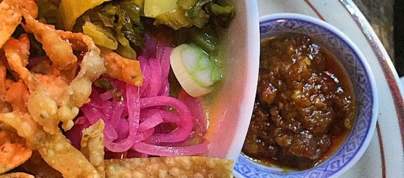 Khao Soi on Cinco de Mayo w/ Mexico's Culinary Treasure: @goodfoodmexicocity #food #foodporn #thai #nyc #downtown #curry #eeeeeats