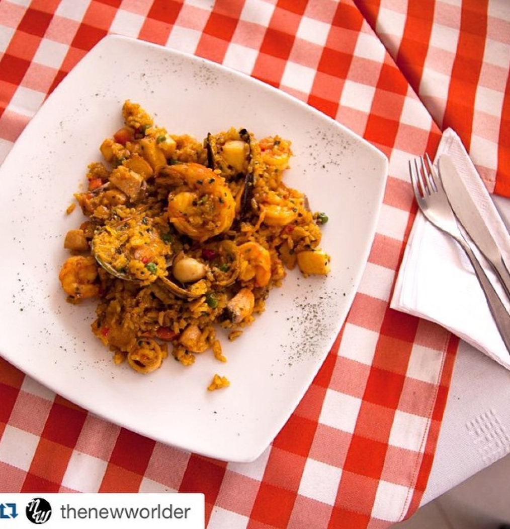 Previews out of Colombia upcoming on @thenewworlder ・・・Chef Rey Guerrero ( @reyguerreropg )has become something of an ambassador of the cuisine of Colombia’s Pacific coast in Bogota with his restaurant Rey Guerrero Pescaderia Gourmet and his recent appearance on La Prueba. Arroz Tumbacatre is a sort of Arroz con Mariscos (seafood rice) hailing from the region. For Guerrero’s recipe (to be published after our launch), visit www.newworlder.com and follow New Worlder!! #Colombia #reyguerrero #afrocolombiano #costapacifico #arroztumbacatre #scrimps #shrimp #shellfish #foodporn #food #travel #chef #latinamerica #bogota #mariscos