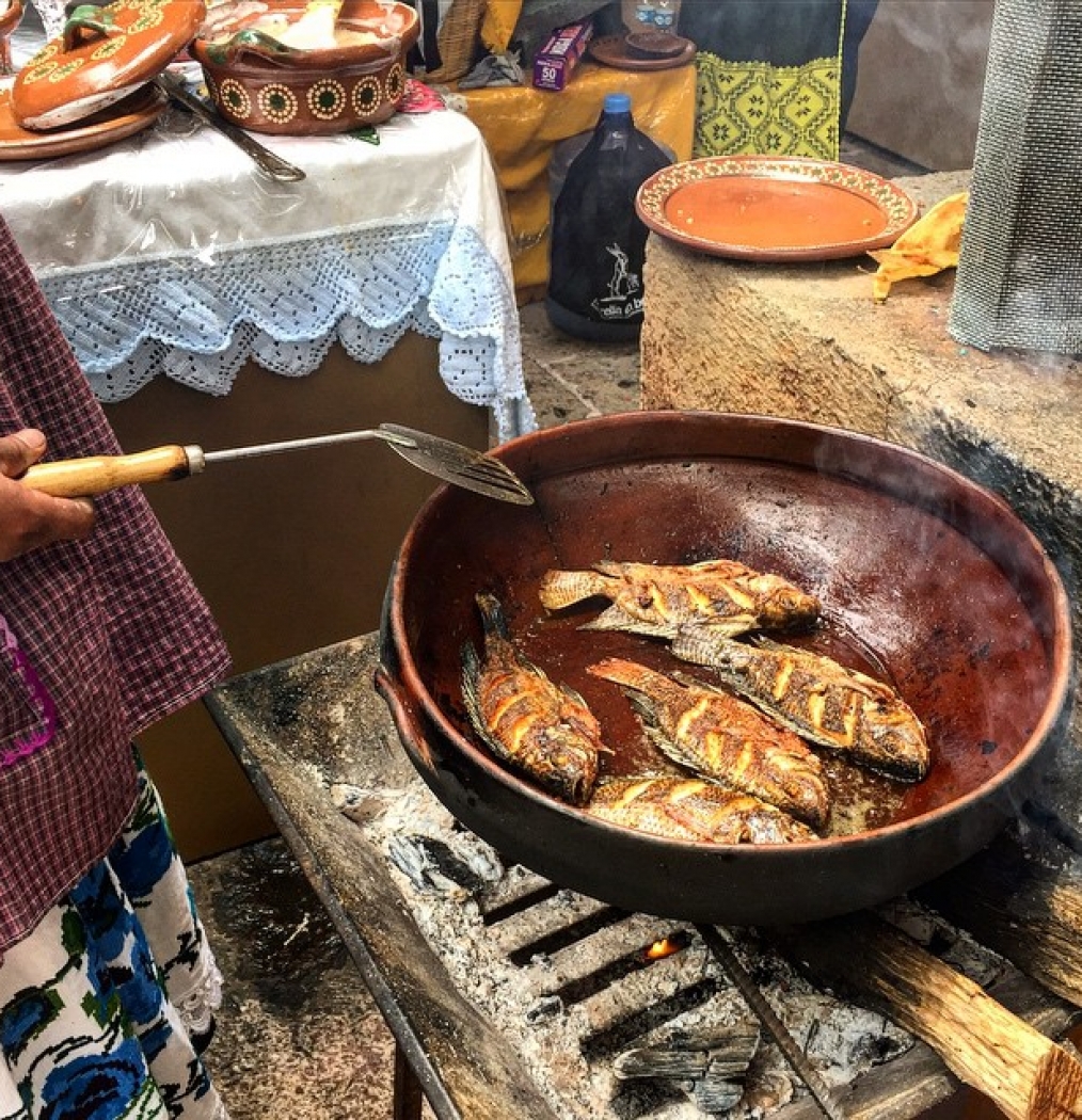 Best part of @meboficial? Traditional Michoacan cooks preparing classic dishes. #morelia #moreliaenboca #mexico #michoacan #food #culinarytradition #foodporn #travel