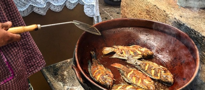 Best part of @meboficial? Traditional Michoacan cooks preparing classic dishes. #morelia #moreliaenboca #mexico #michoacan #food #culinarytradition #foodporn #travel