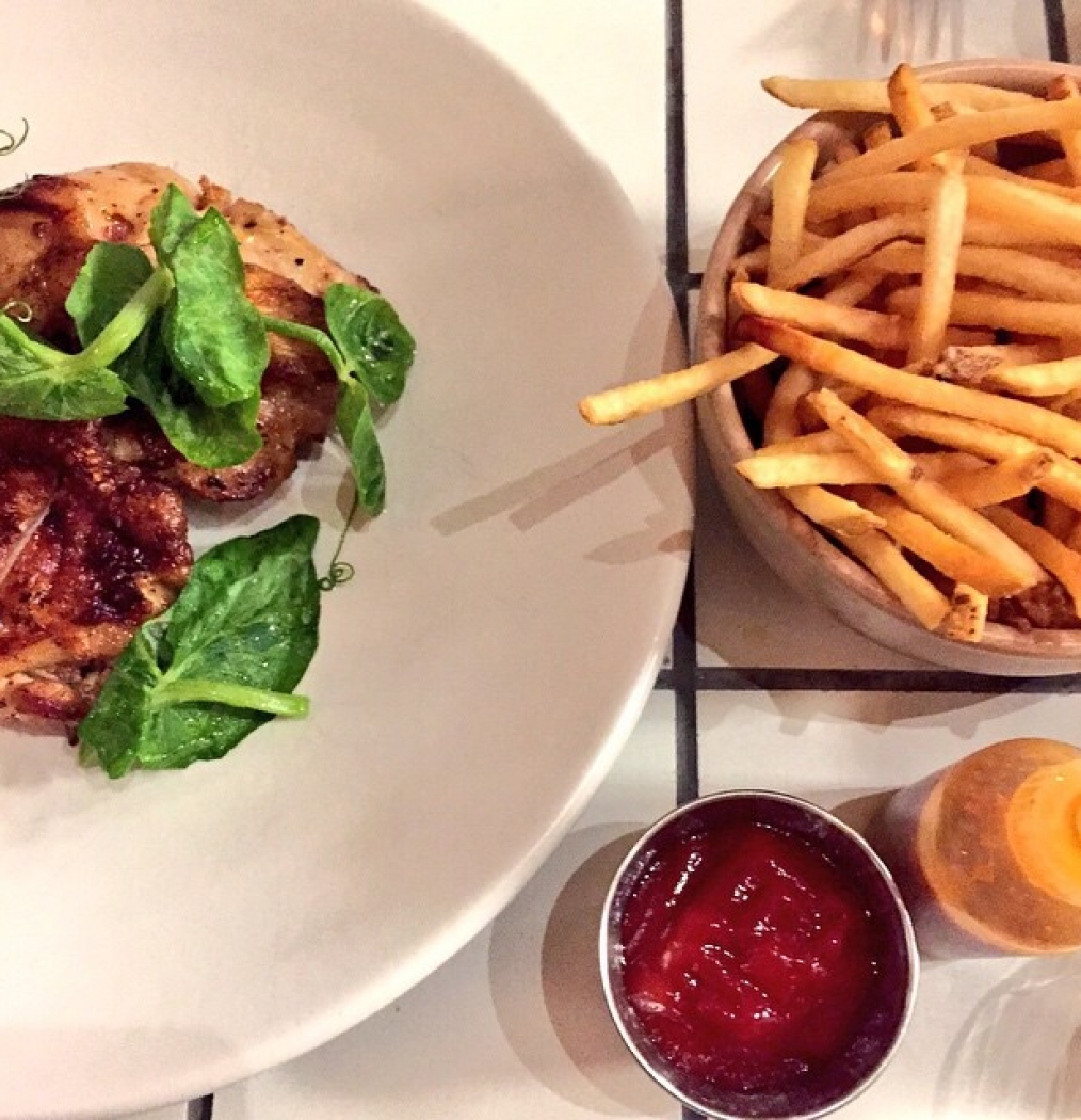 A piri piri chicken kind of afternoon. @lupulonyc #food #foodporn #portuguese #workinglunch #eeeeeats #nyc #classic #fries #goodstuff