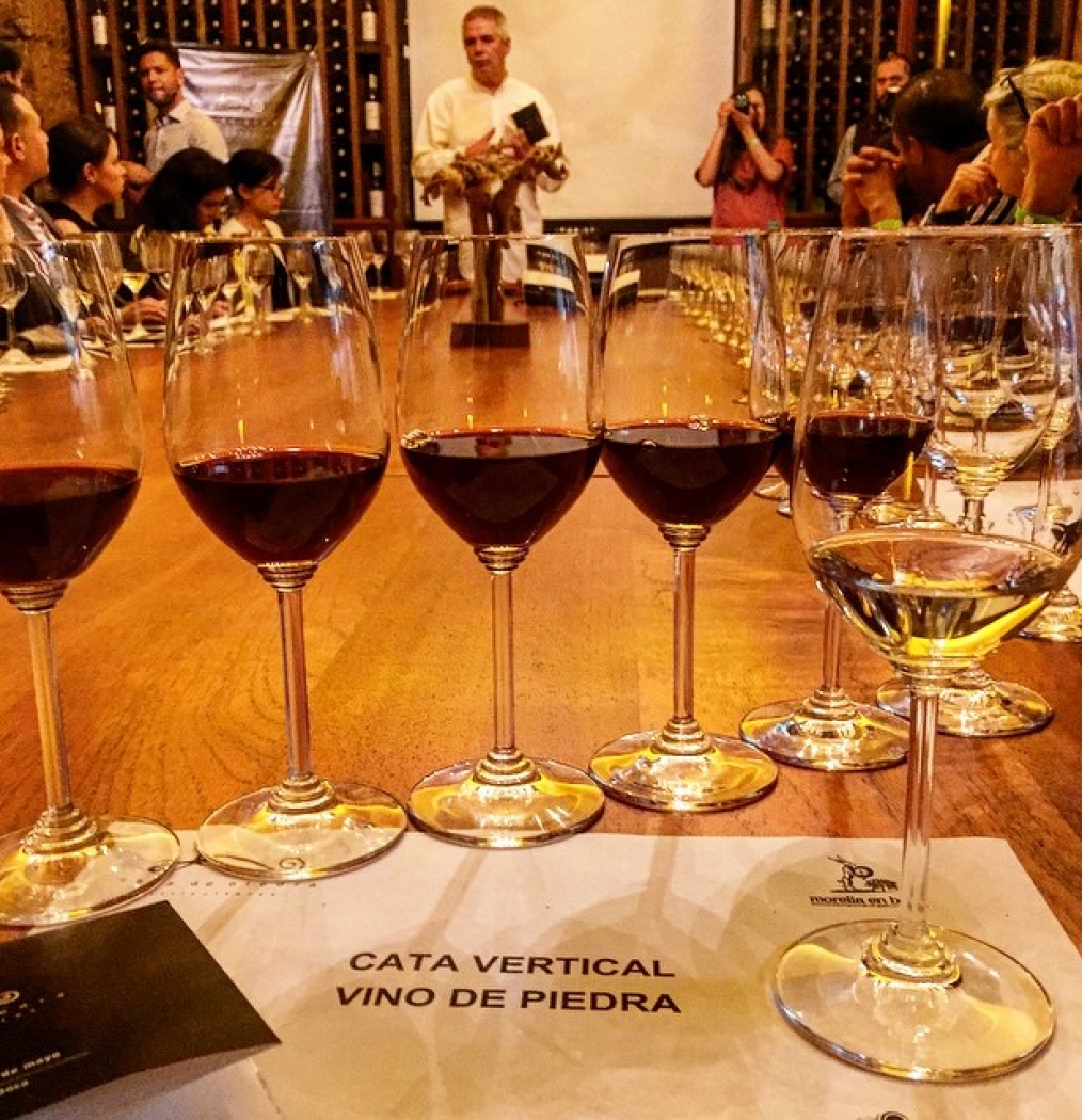 Vertical tasting, Casa de Piedra with Higo D'Acosta. #wine #tomavinomexicano #mexicanwine #casadepiedra #valledeguadalupe #morelia #moreliaenboca #michoacan #vino #catavertical