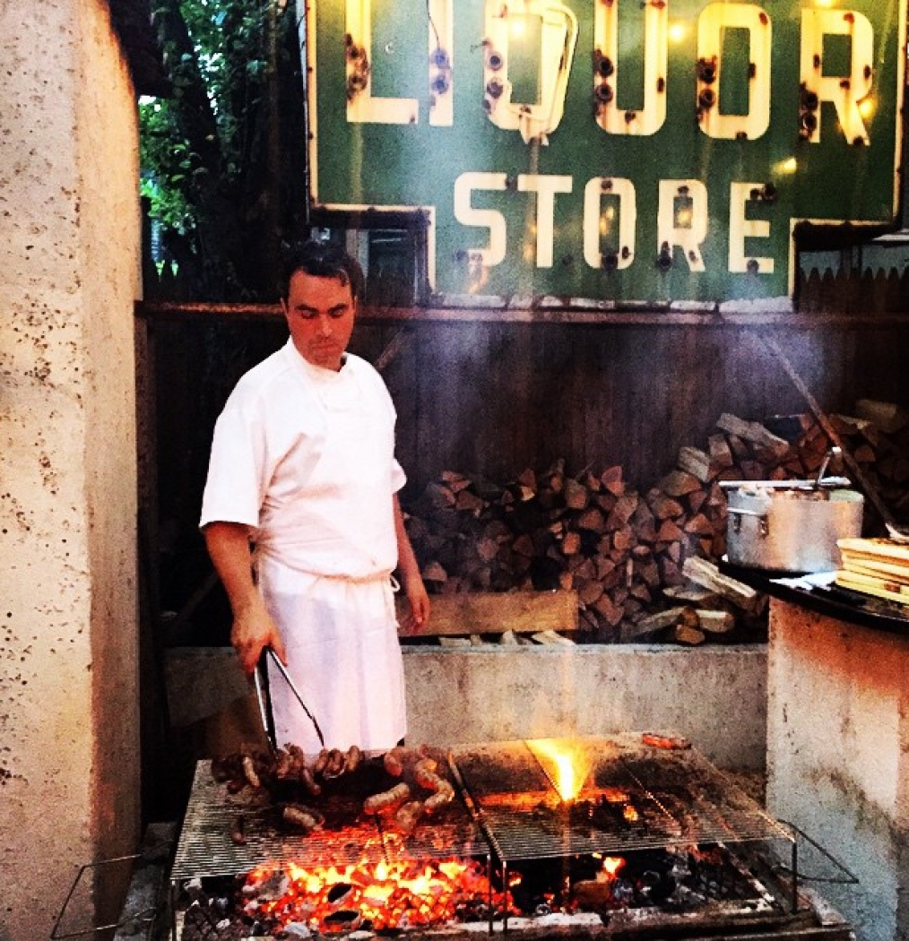 This is how you do it. #afterthefire #coloniacomeback #fortgreene #bk #brooklyn #smokin #carne #sausageandribs #howisummer