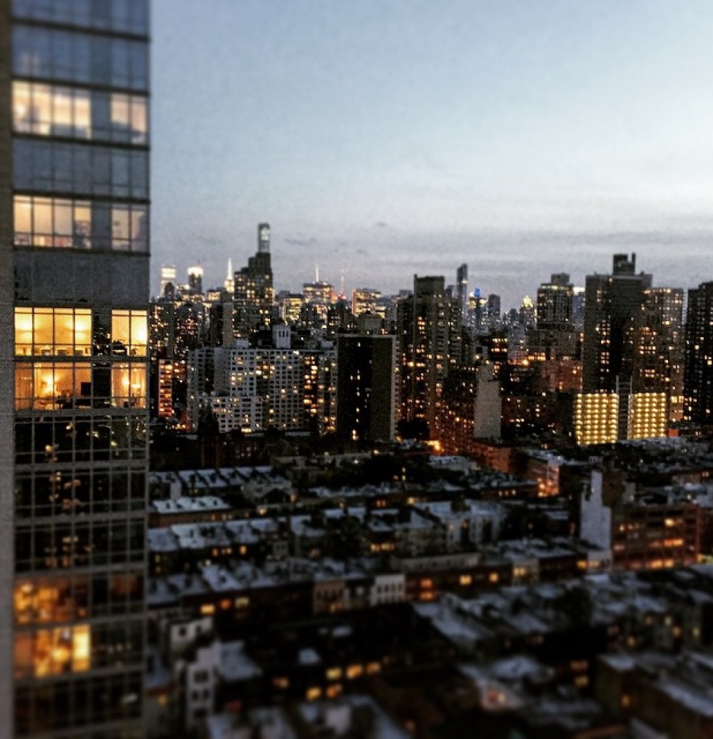 Rooftop Mondays Rock. #32ndfloor #93rdstreet #rooftops #nyc #uptownlookingdown #summahtime #happybirthdayjoeyparr #iloveny #ilivehere