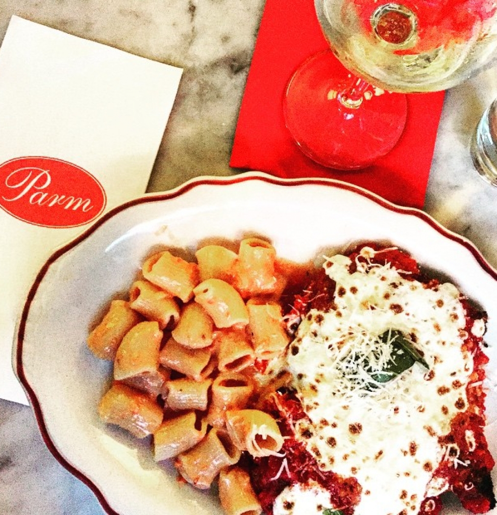 Dinner w/our PHENOMENAL @meetsnyc + @thenewworlder intern @rachael_pack.  ( @ksquiresnyc – I owe you big time!) #nyc #uws #eeeeeats #chickenparm #majorfoodgroup #parkcitygirlsrock #italian #good #foodporn #instafood