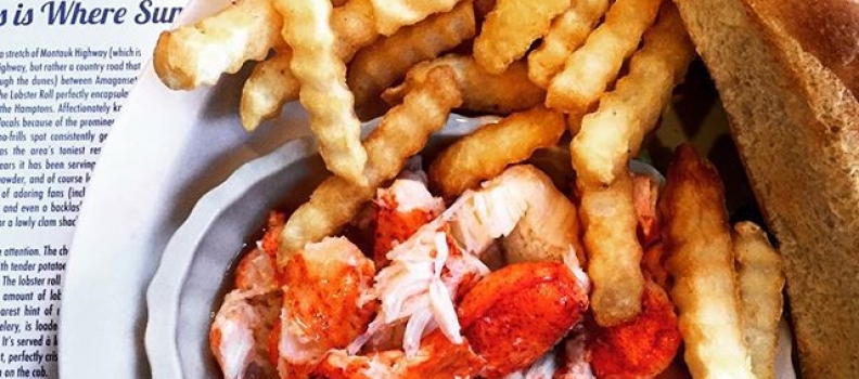 How I #LobsterRoll. #lunch #montauk #summer #lastdaysofsummer #lobster #eeeeeats #instafood #yum #howisummer