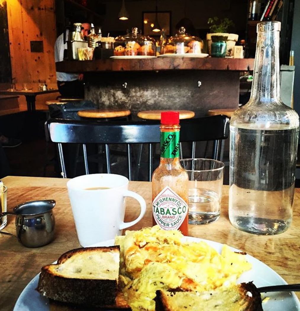 I should get up early more often. #downtownmornings #breakfast #spacesilove #nyc #food #instafood