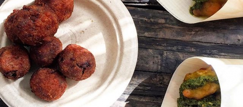 Snacks by @elnosh and @cheffeliperaul at @robertaspizza for closing #LechonAsado. #prmnyc #robertas #streetfood #culinary #meetsnyc #bacalaitos #croquetas #backyardgarden #fiesta #puertorico