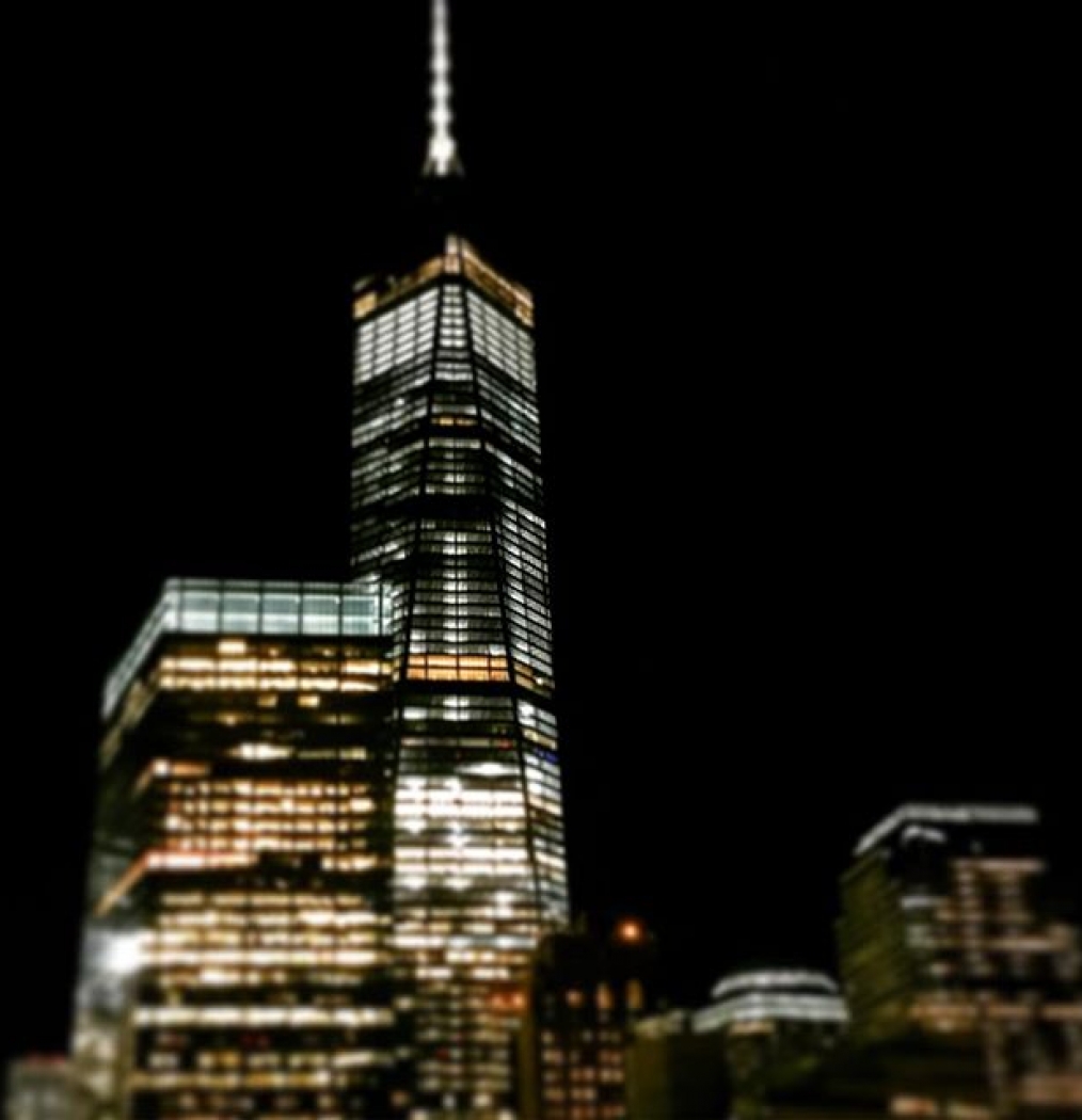 Current view. #freedom #heart #rooftopdeliciousness #downtown #tribeca #nyc #newyorkstrong #skyline #skyscraper #home #leesandsteve #winickian