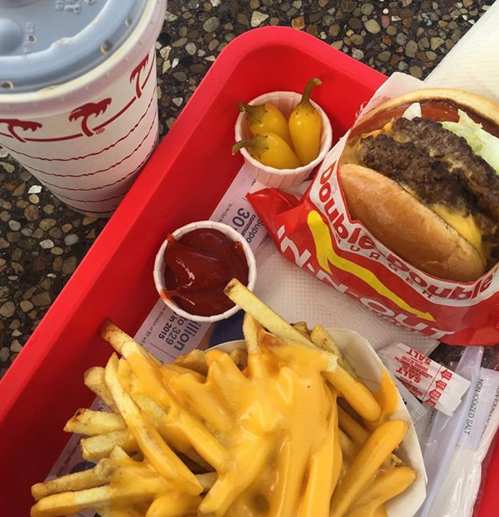 Hello, Cali! Obviously, it's time for lunch. #ritual #pitstoptonapa #inandout #burger #californiadreamin #splurge #lunch #eeeeeats #doubledouble #foodgasm #instafood #yum