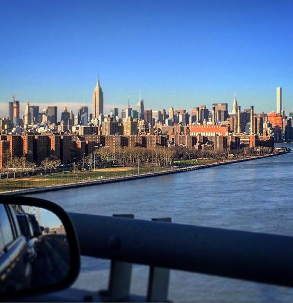 Bridge traffic, current view. #okwithit #williamsburg #brooklyn #nyc #carselfies #planestrainsautomobiles #cruising #saturday #home #ilovenyc #skyline #alwaysmakesmesmile