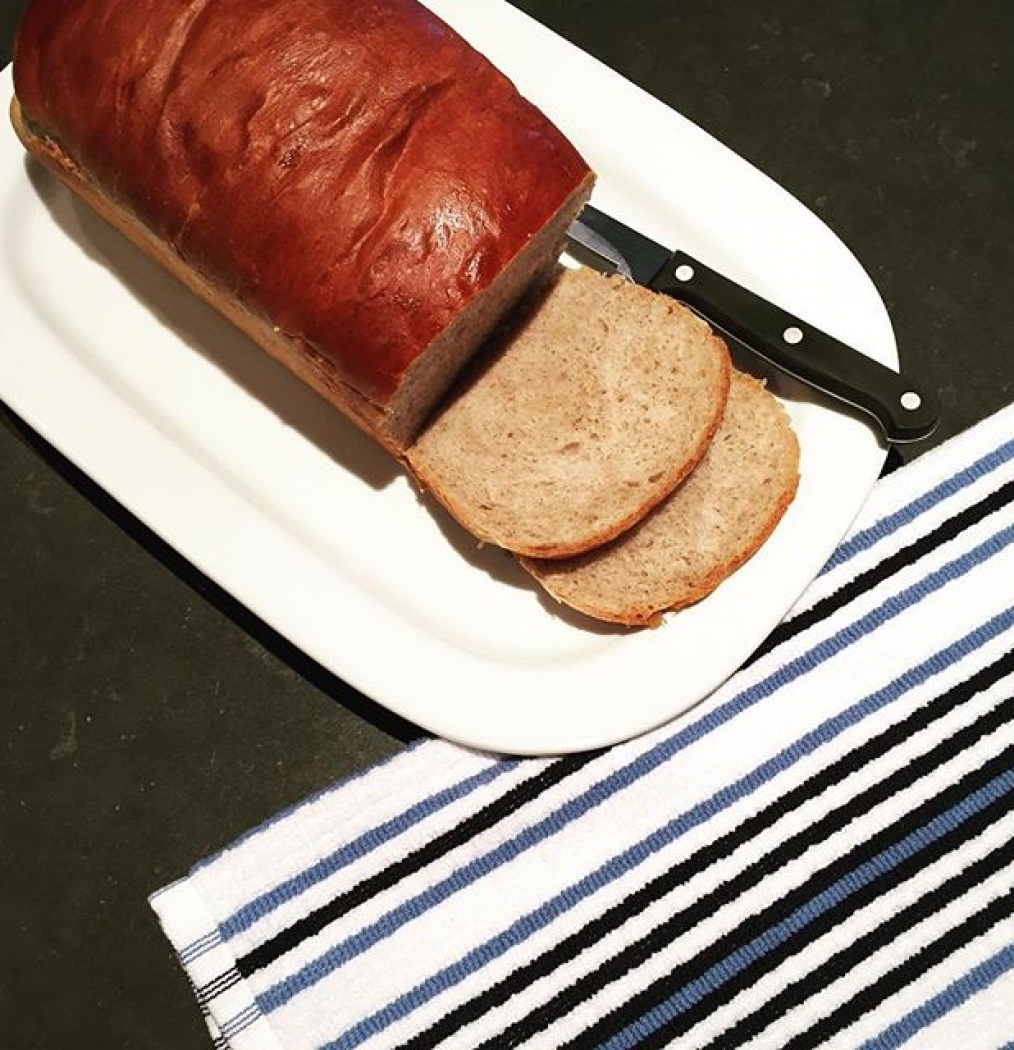 When the amazing @rachael_pack swings by to bring you a loaf of her fresh baked cinnamon #bread….swoon. ️️ #carbs #love