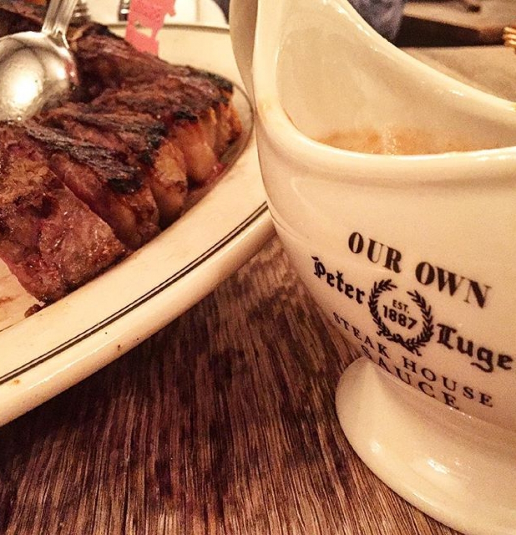 Steak for two, Luger's. #ralph #dad #houseguest #steakhouse #porterhouse #meatlover #mediumrare #classic #eeeeeats ##instafood #dinner #brooklyn #peterluger