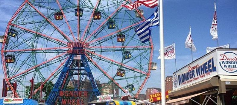 Play day w/the littles. #coneyisland #lunapark #littles #auntnah #austinsienna #rides #brooklyn #funnelcakeandnathans