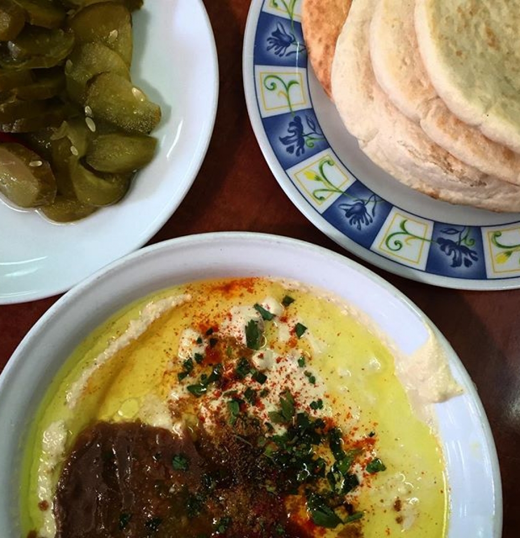 Culinary tour w/ @deliciousisrael begins NOW. #inbalbaum #deliciousisrael #telaviv #israel #eattheworld #howisummer #israelifood #hummus #eeeeeats #snacktime