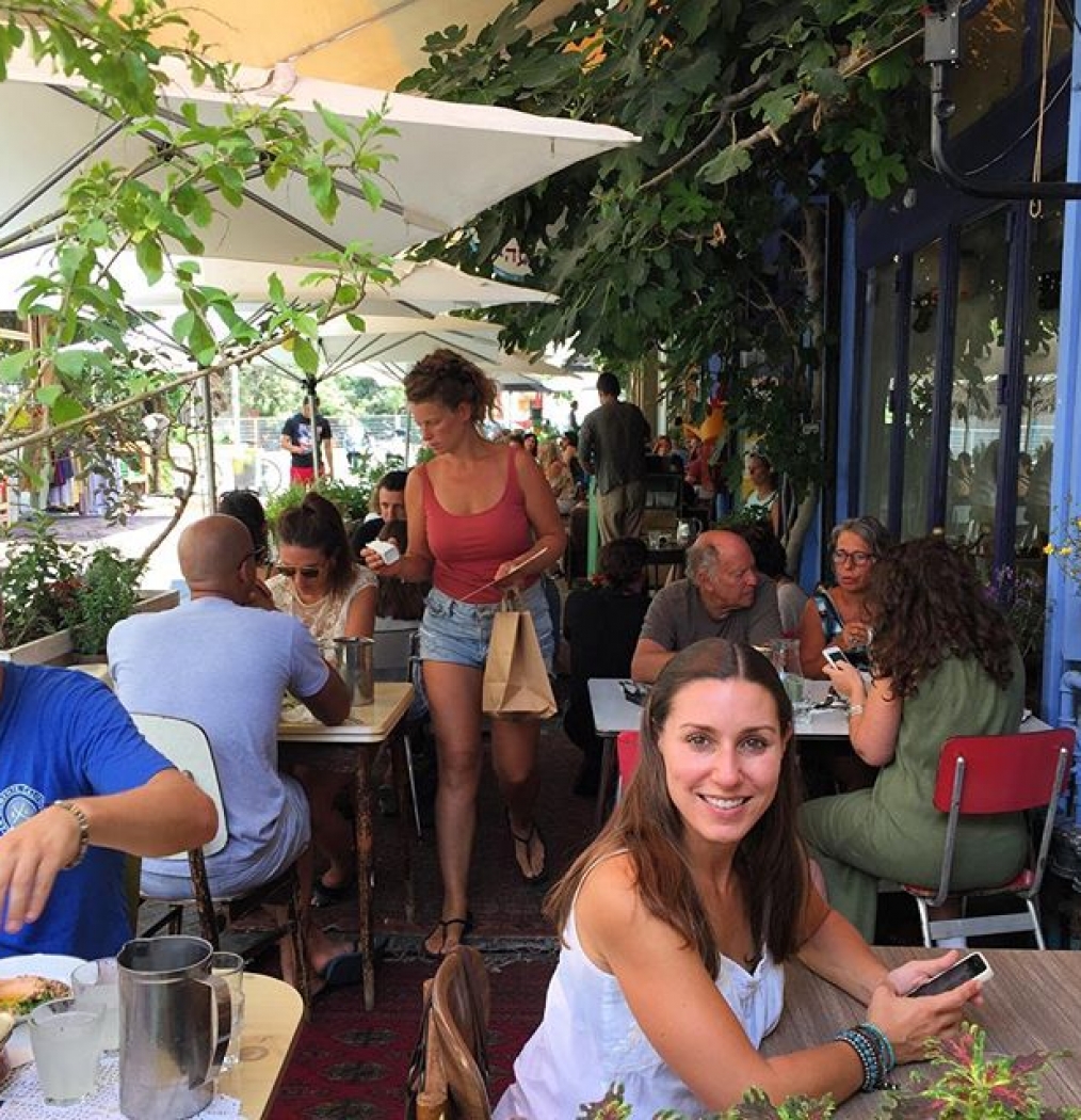 Lovebug, at lunch. #ilana #ilanaisawesome #telaviv #israel #howisummer #eattheworld #jaffa #hummusandpitafordays