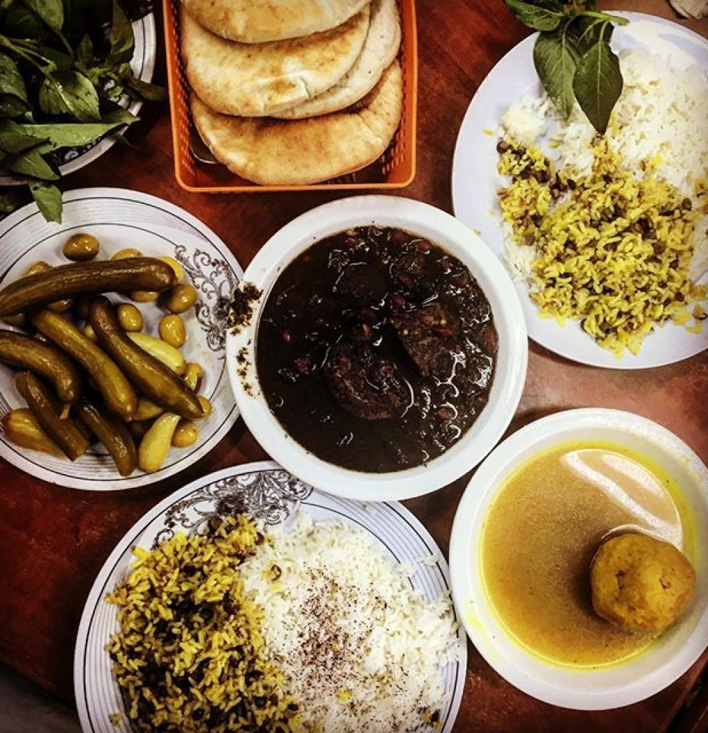 Thank you for a wonderful #Persian Levinsky Market lunch! Ross, Jay + Rebecka — you guys rock. #telaviv #levinskymarket #israel #howisummer #eattheworld #instafood #salimi #eeeeeats