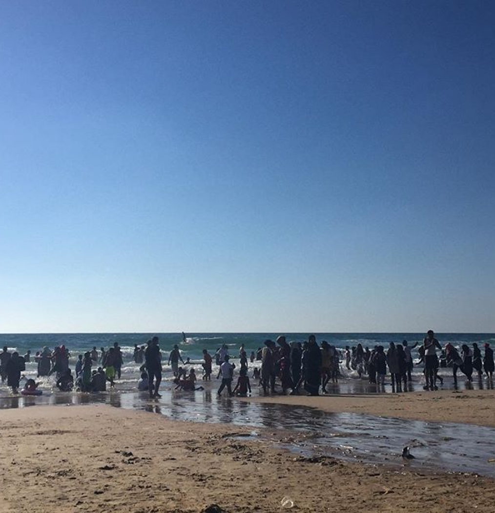 Celebrating the end of Ramadan, today the beaches are packed. #telaviv #israel #ramadan #tradition #holiday