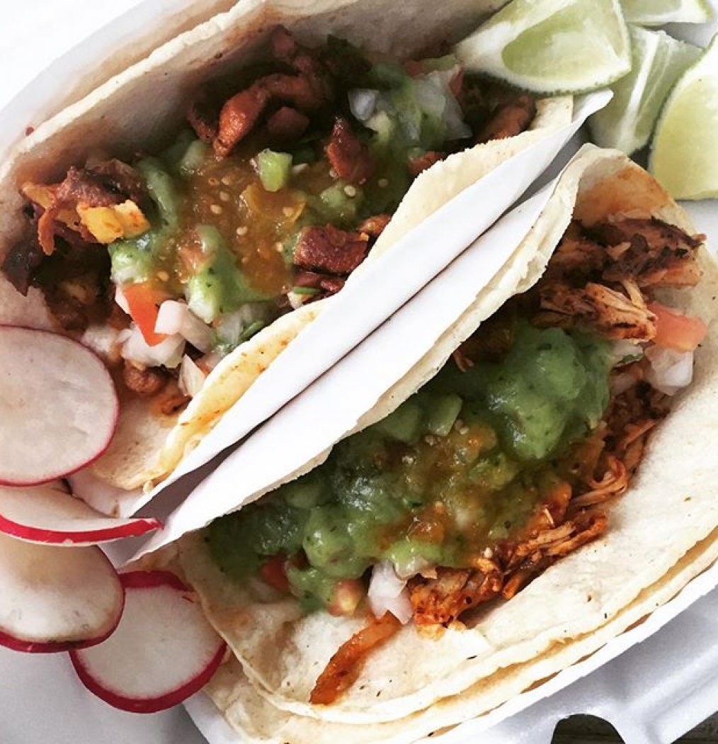 The days you just need mid-afternoon street tacos… #tacosmorelos #tacos #brooklyn #williamsburg #eeeeeats #instafood #alpastor #notmexico #butwilldofornow #kinda