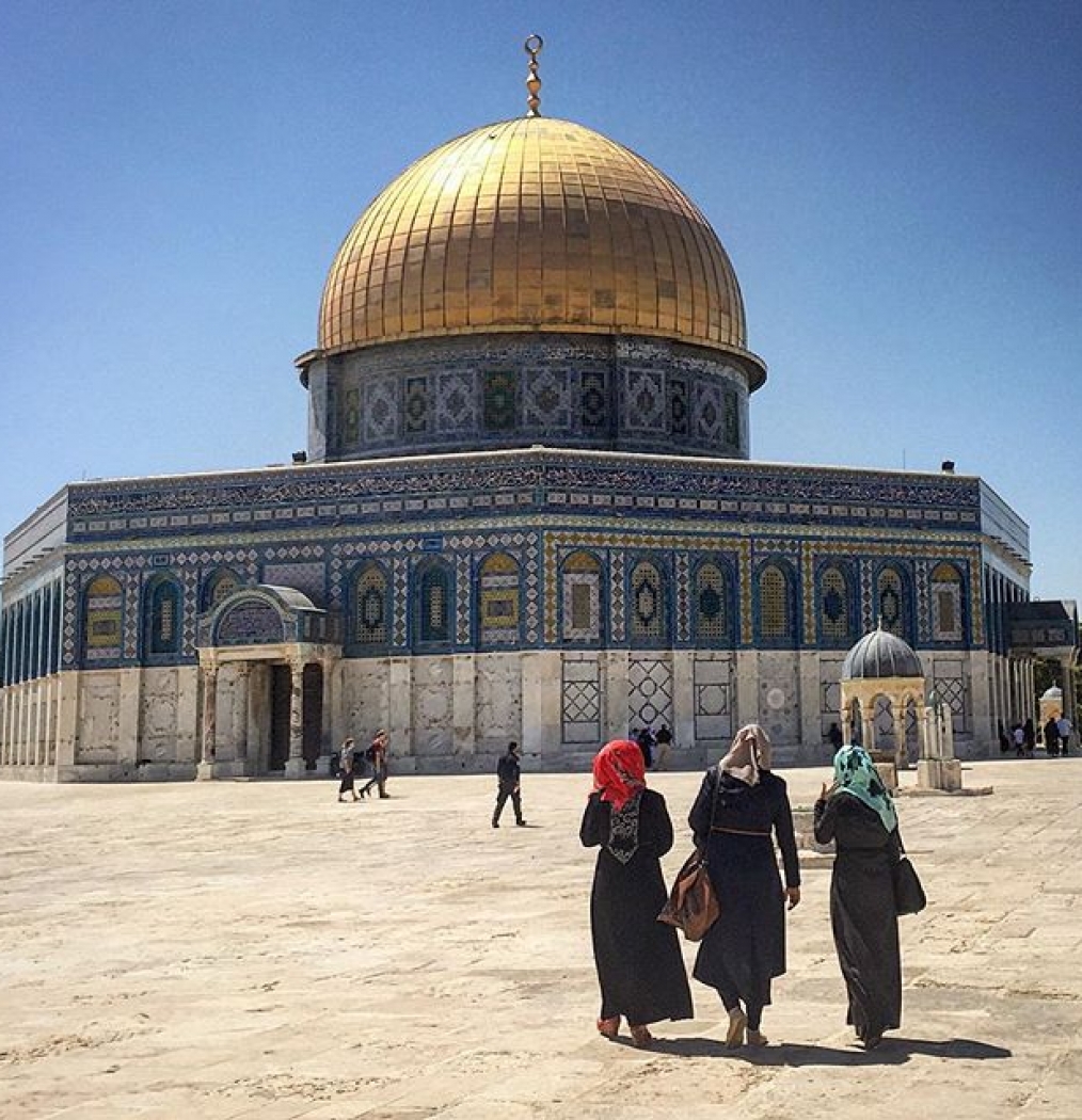 Dome of the Rock, Temple Mount. (Aka, the other side of the Western Wall) #domeoftherock #templemount #jerusalem #israel #holycity #muslim #howisummer #oldcity #travel #explore #walledcity #religion