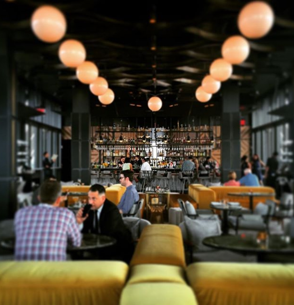 Welcome to the neighborhood, #Westlight at @thewilliamvale. Ain't you gorgeous…I think we're going to be very gooood friends. Congrats, @andrewcarmellini, she's a stunner! #williamsburg #brooklyn #hotel #lounge #rooftop #cocktails #weekend #fiveoclock