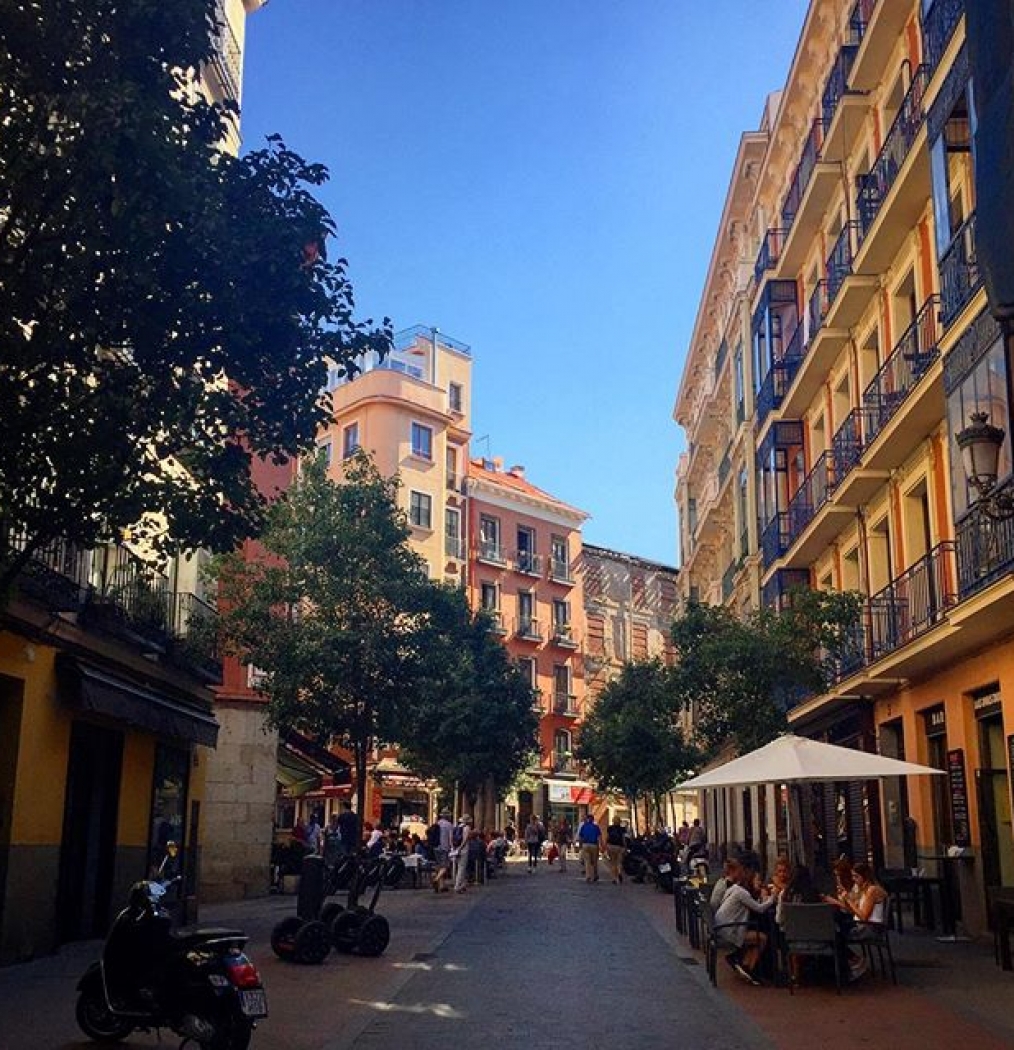 Madrid. ️ #espana #spain #madrid #streets #travel #traveldeeper #explore