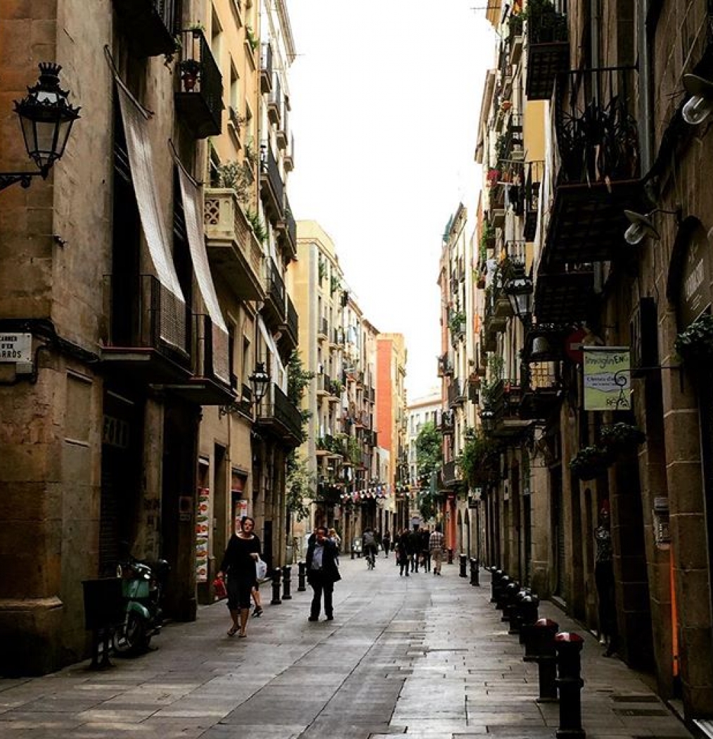 Mornings. El Born, Barcelona.  #espana #spain #born #barcelona #travel #explore #traveldeeper #wander #cities #streets