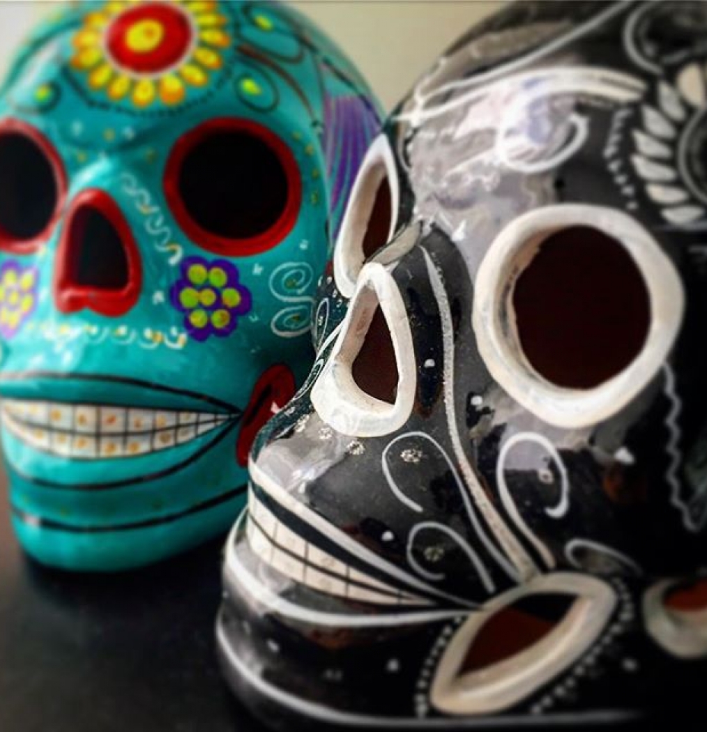 Feliz Dia de los Muertos! 🇲🇽☠️ #dayofthedead #mexiween #mexico #mexicantradition #skulls #skeletons #culture